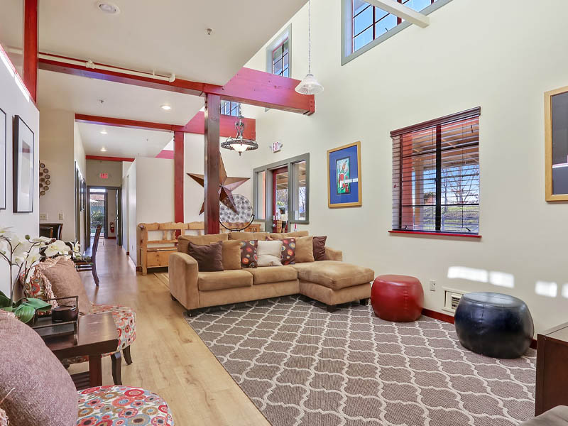 Greenhorn Creek Golf Resort lodging at The Caddyshack- living area